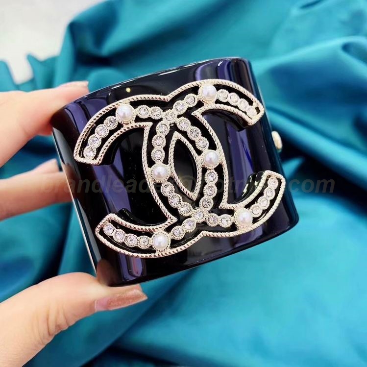 Chanel Bangles 67